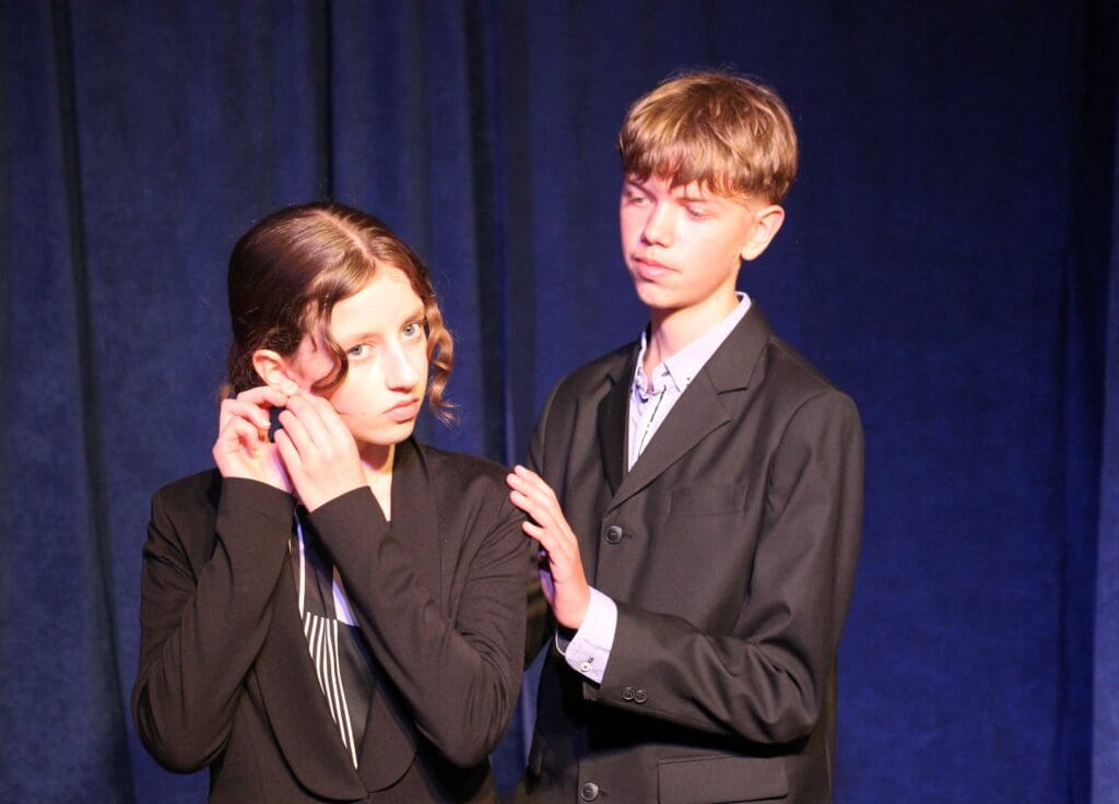 Students awaken imagination and artistic expression through heartfelt dramatic storytelling during a theatrical performance at Kindlehill.