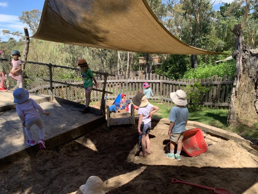Kindlehill students cultivate connection and wonder through collaborative play within their sheltered Blue Mountains bushland schoolyard.